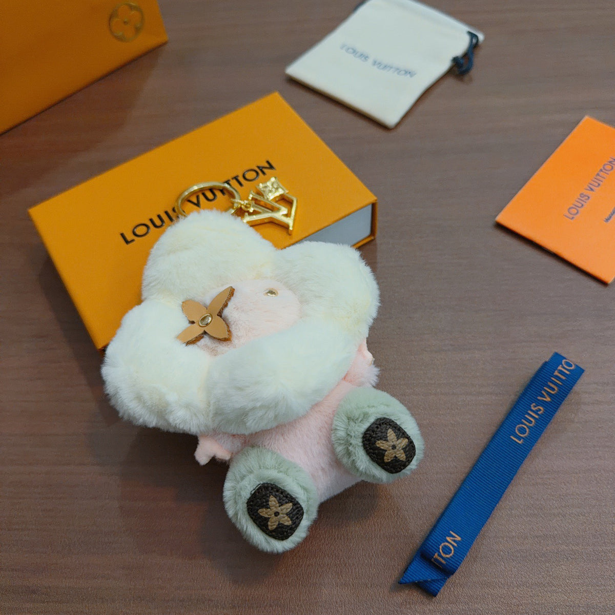 Louis Vuitton White Furry Animal Keychain - album image 6