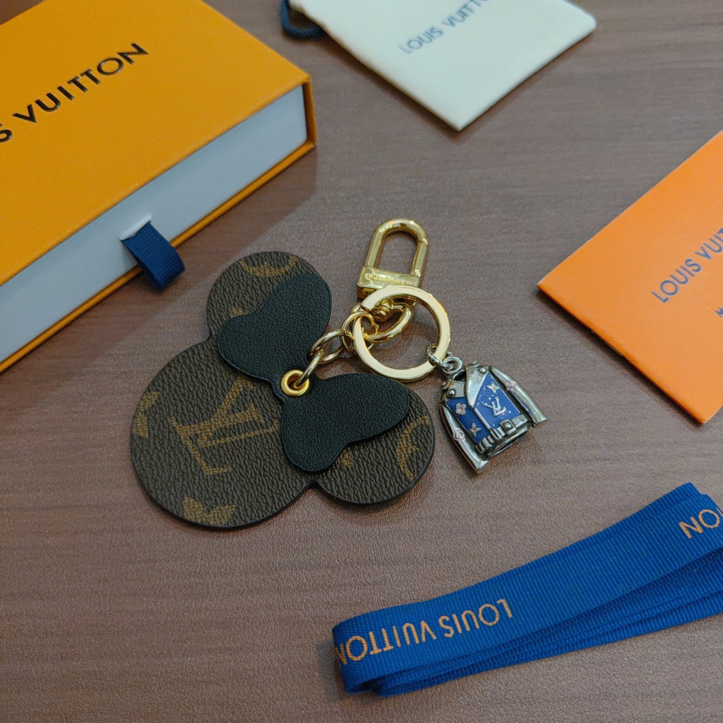 Louis Vuitton Brown Flower and Monogram Disc Keychain - album image 4