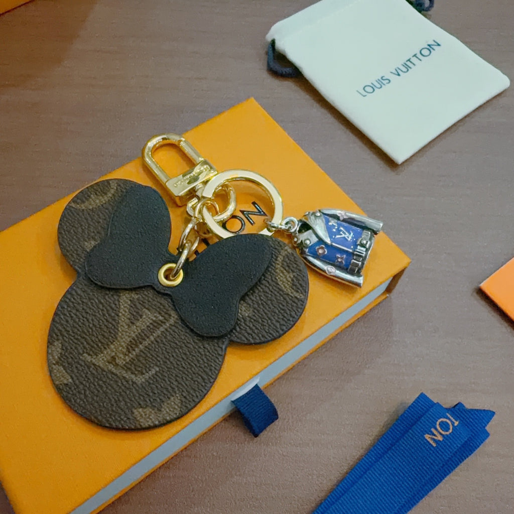 Louis Vuitton Brown Flower and Monogram Disc Keychain - album image 5