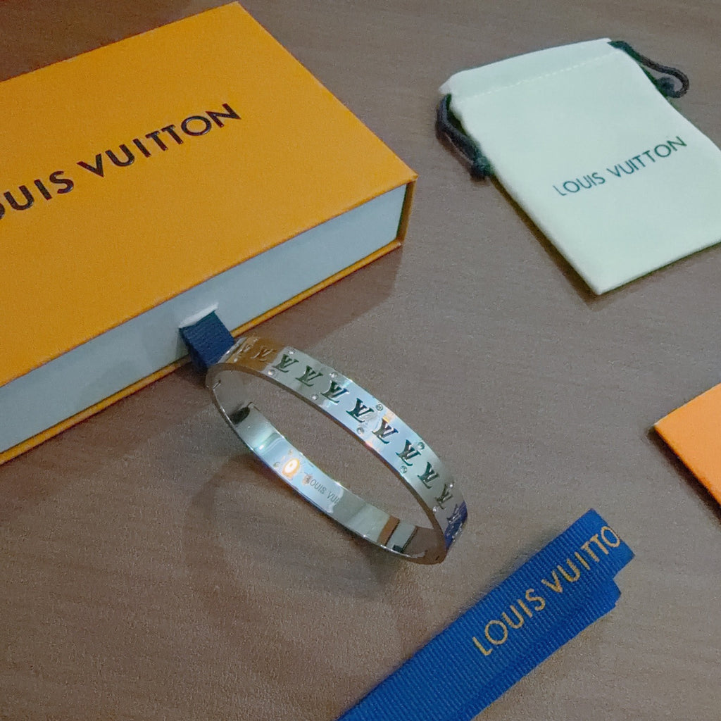 Louis Vuitton Pale Blue Engraved Open Bangle - album image 4