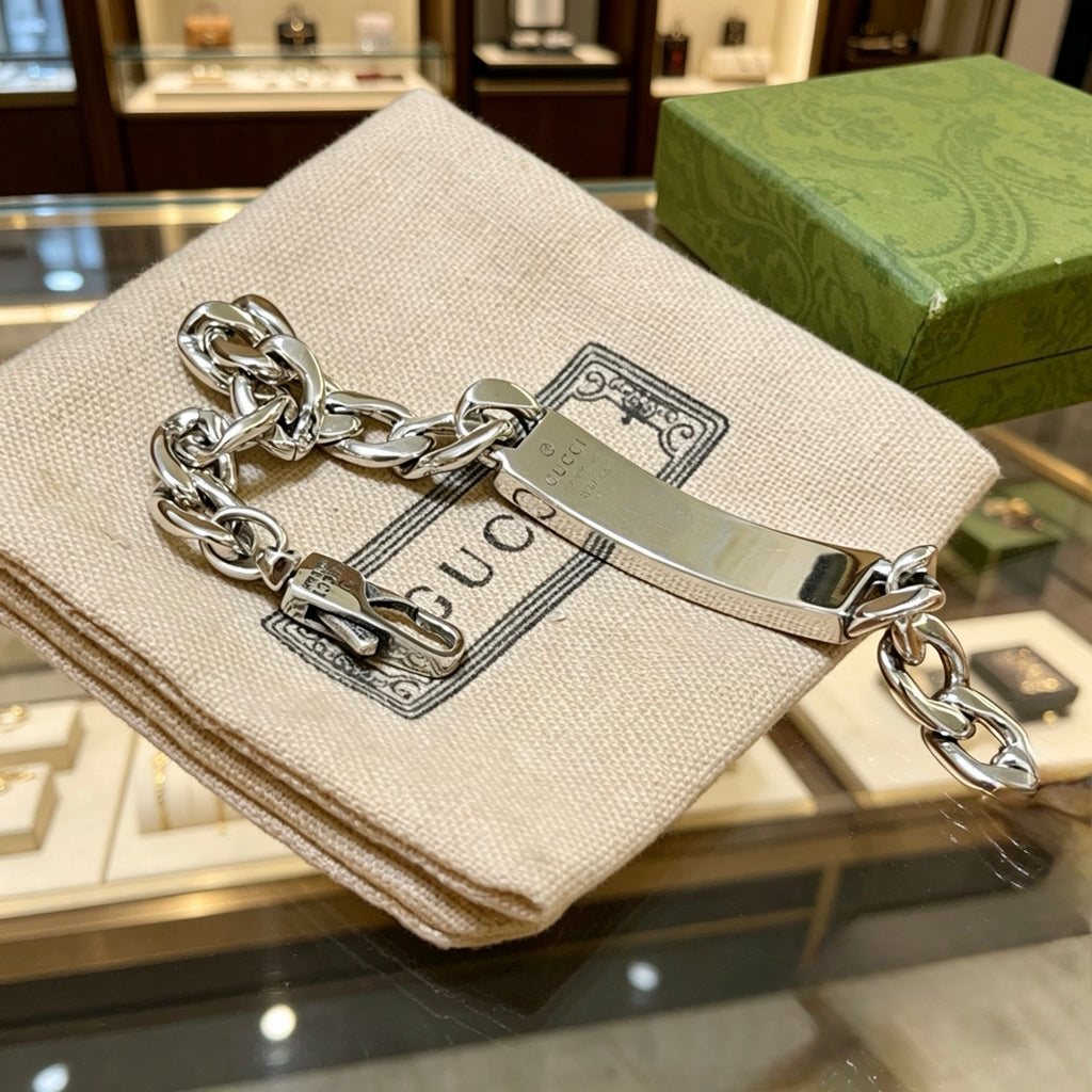 Gucci Silver-Tone Plaque Chain Bracelet with Red Detail - album image 8