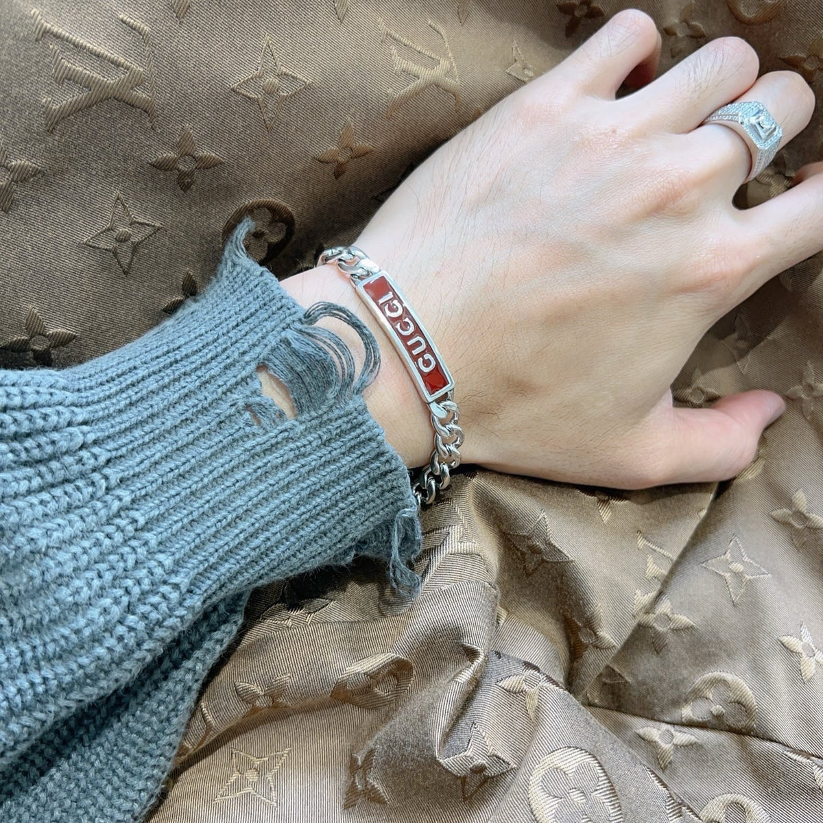 Gucci Silver-Tone Plaque Chain Bracelet with Red Detail - album image 9
