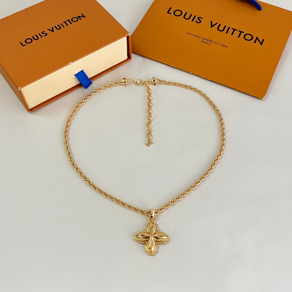Louis Vuitton Gold-Tone Flower Pendant Necklace - album image 2