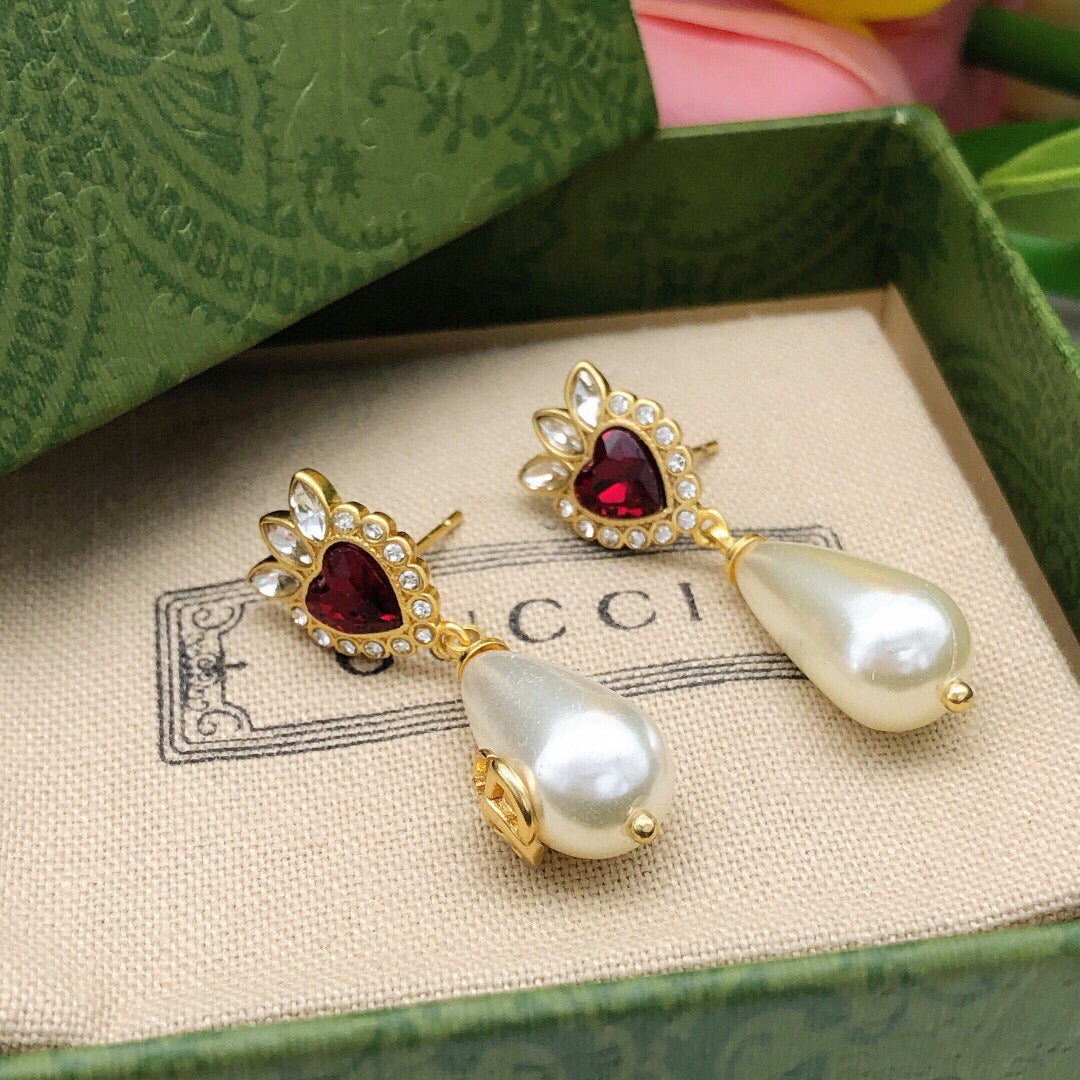 Gucci Teardrop Pearl Earrings - album image 5