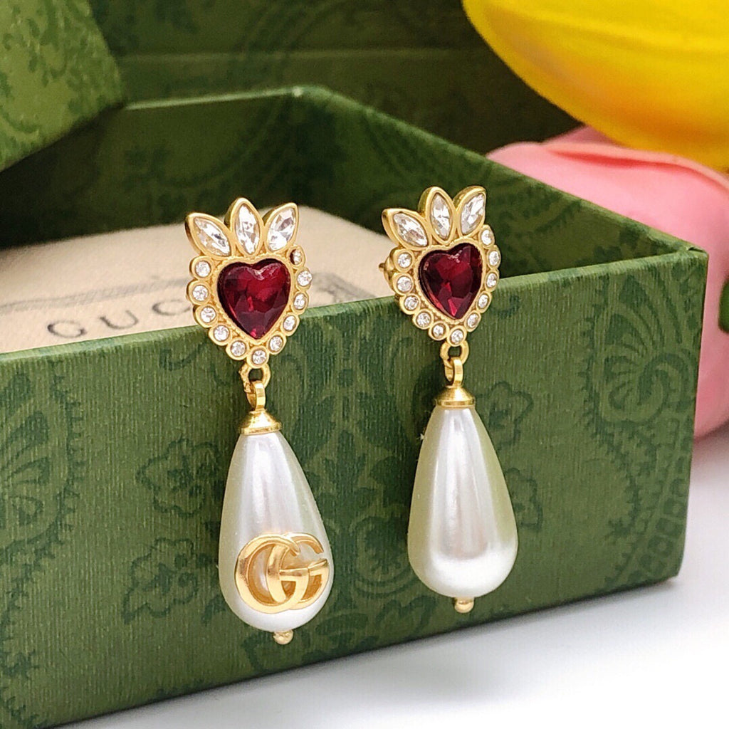 Gucci Teardrop Pearl Earrings - album image 3