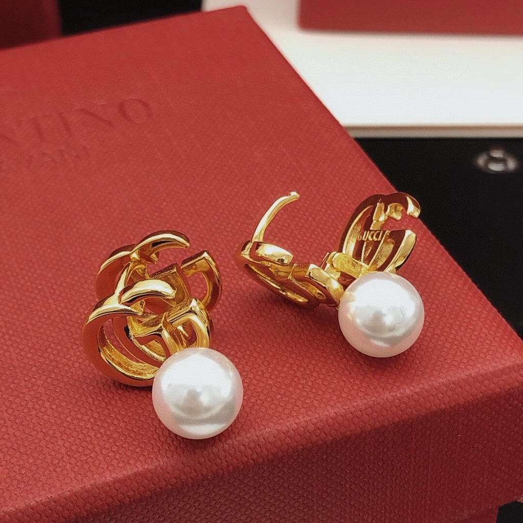 Gucci Pearl Earrings - album image 3