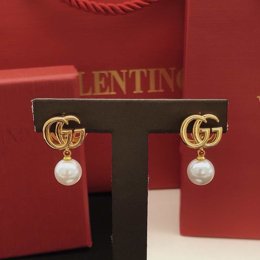 Gucci Pearl Earrings - album image 5