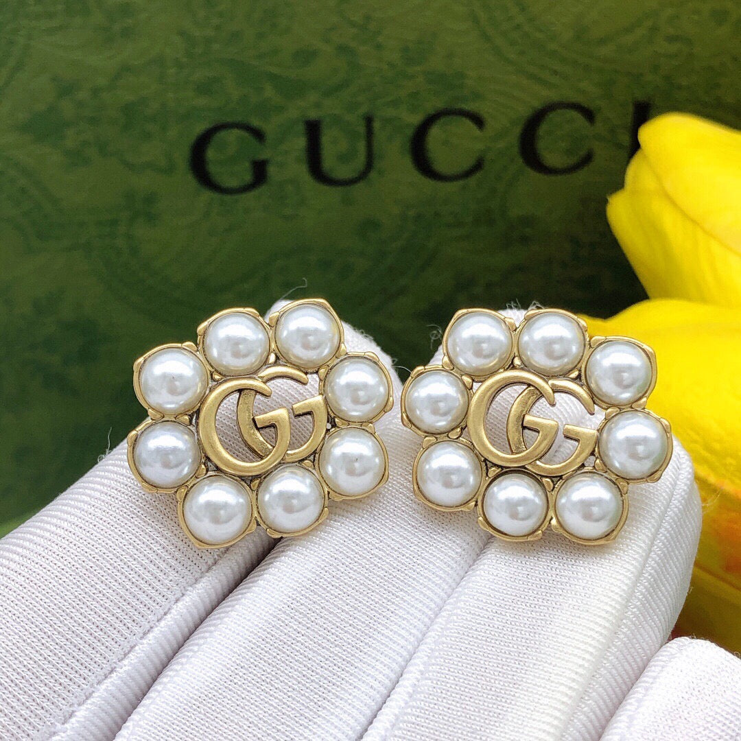 Gucci Interlocking G Pearl Earrings - album image 2