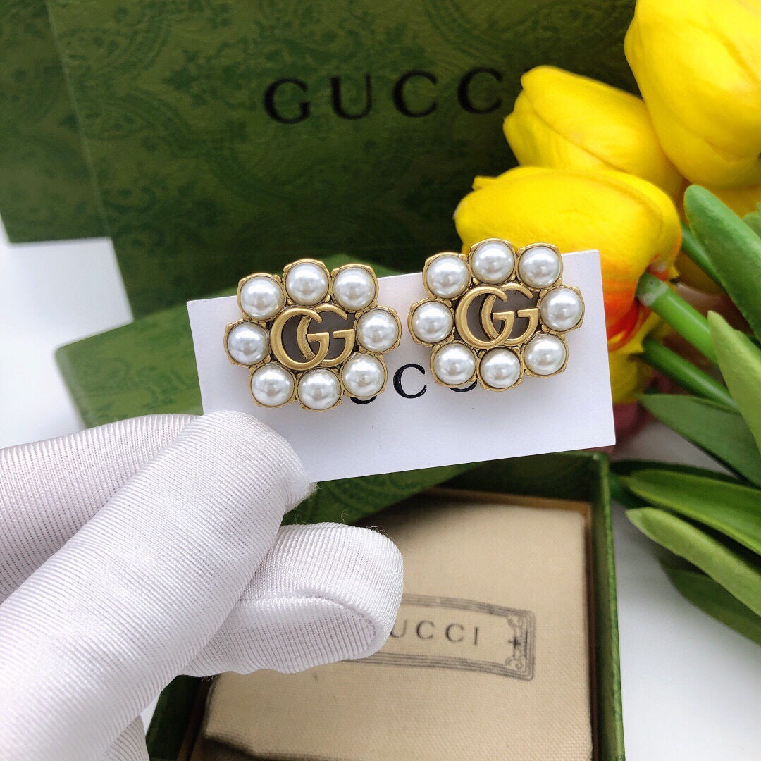 Gucci Interlocking G Pearl Earrings - album image 8