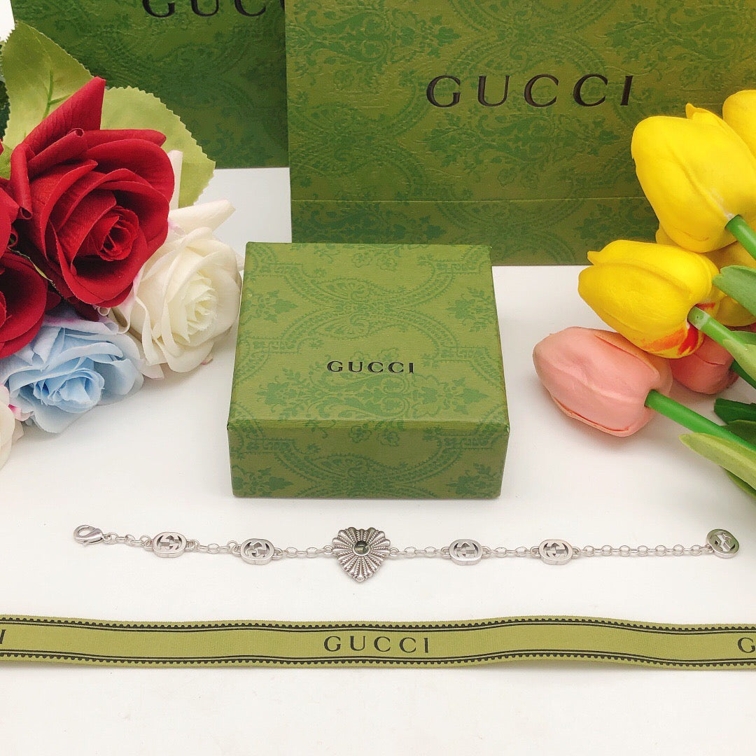 Gucci Heart Bracelet - album image 6