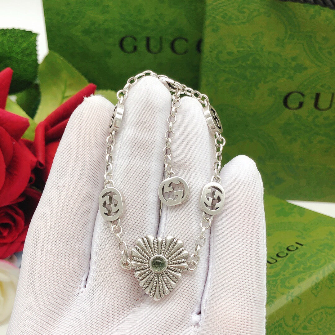 Gucci Heart Bracelet - album image 3