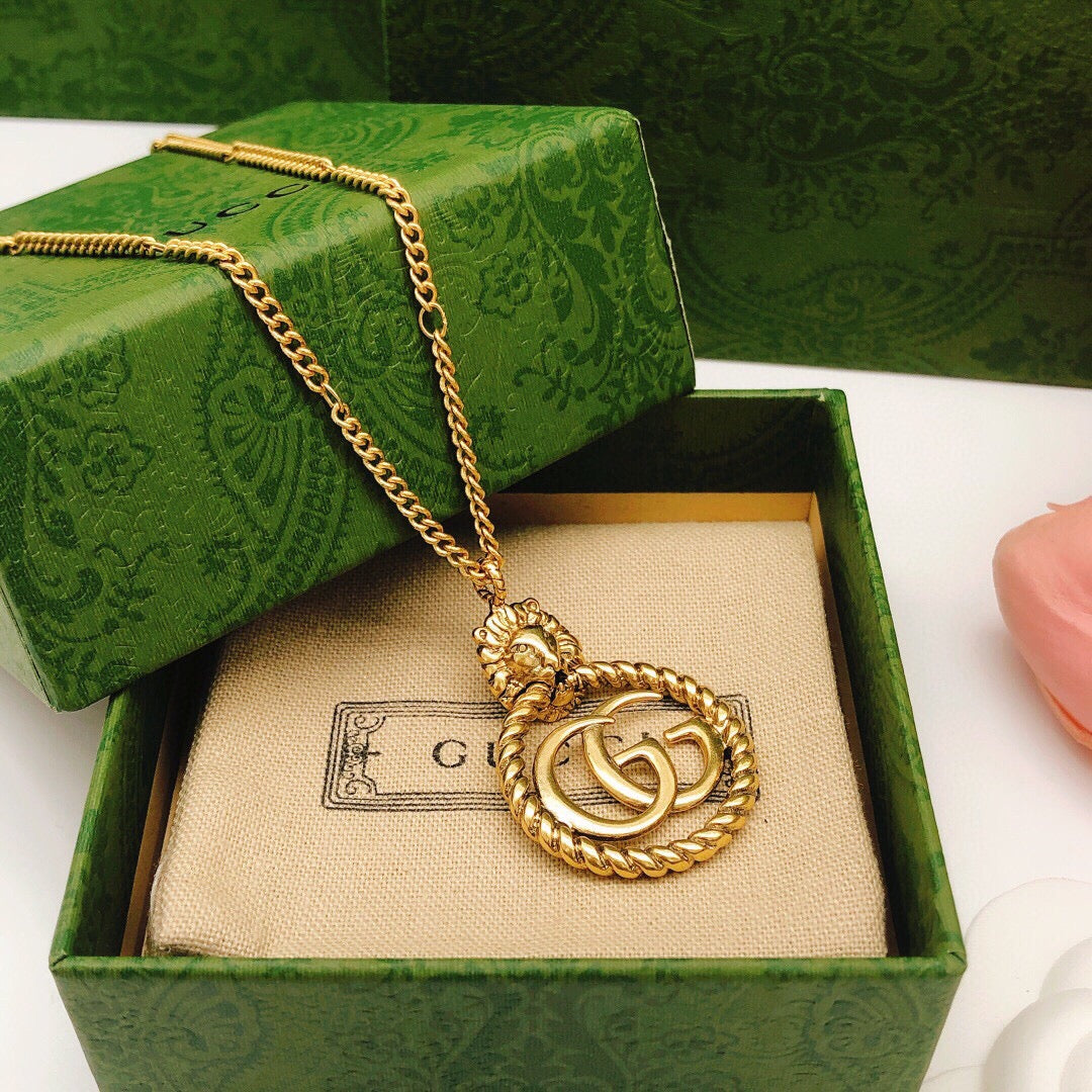 Gucci Interlocking G Circular Necklace - album image 5