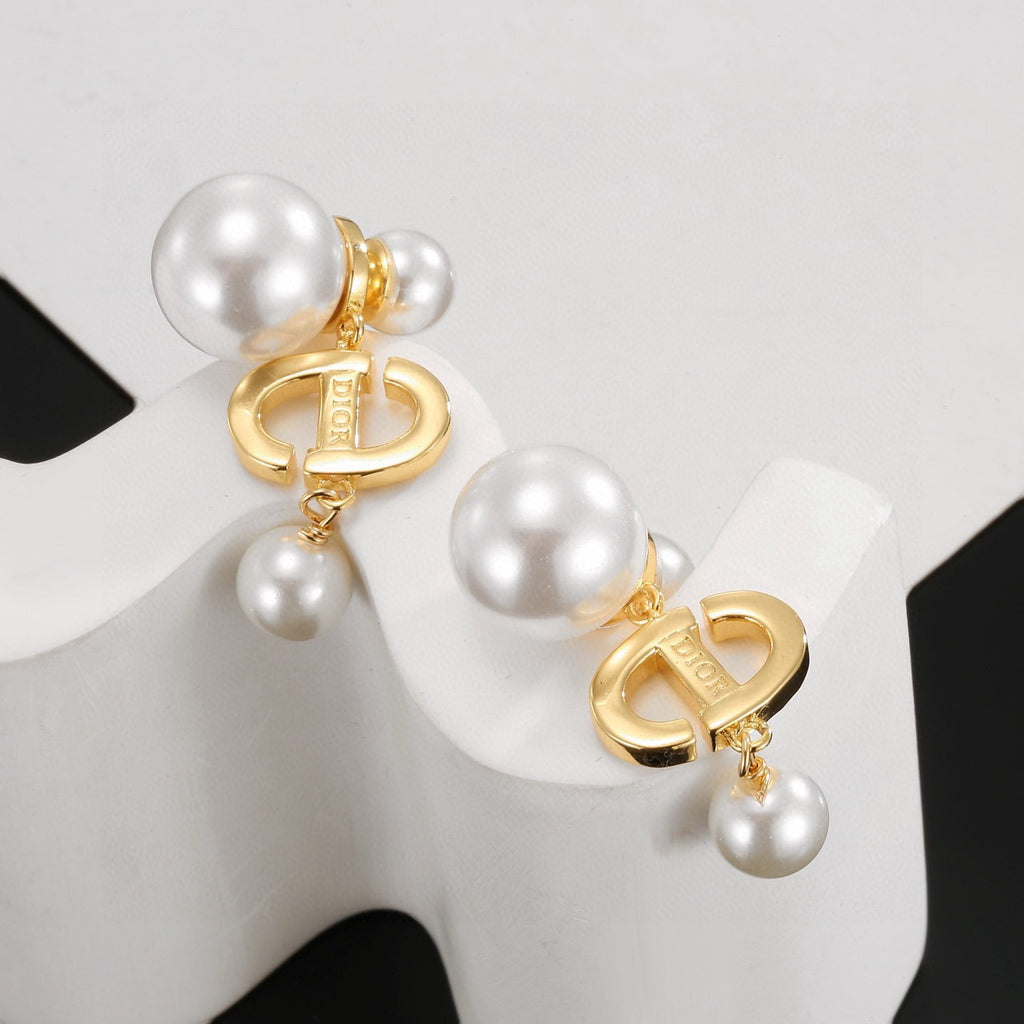 Dior Star Charm Pearl-Look Earrings - product image 8