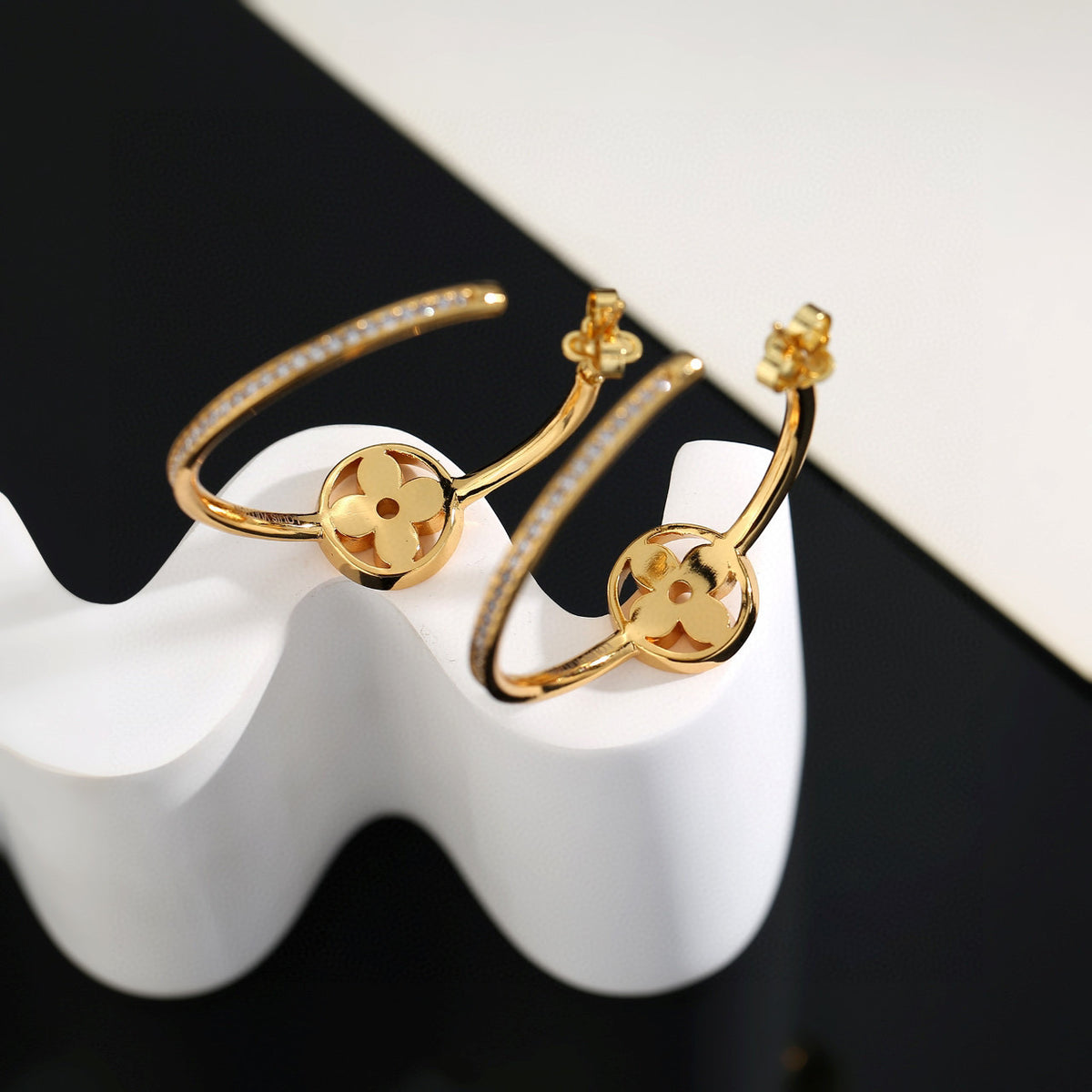 Louis Vuitton LV Letter Earrings - album image 4