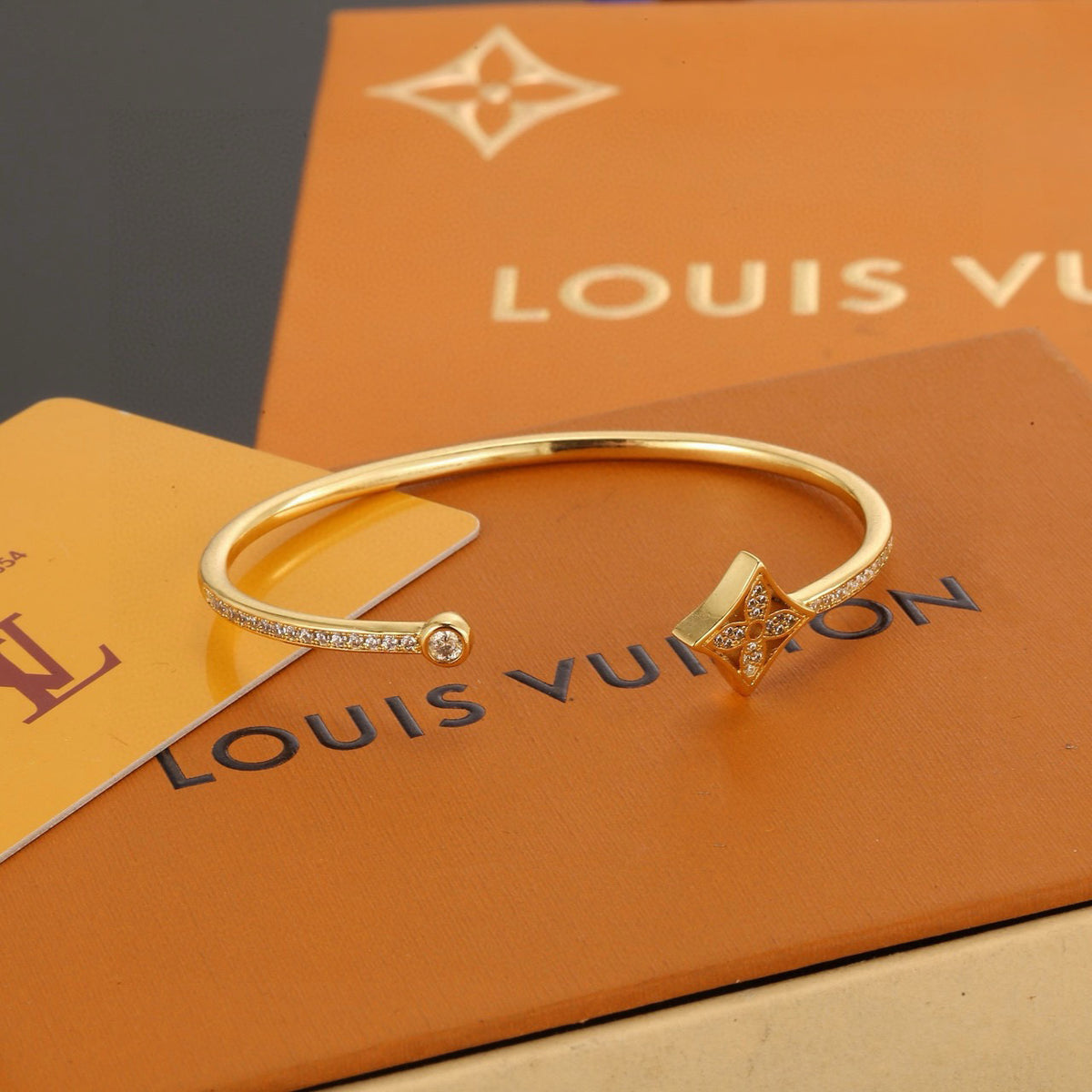 Louis Vuitton Clover Bangle - album image 4