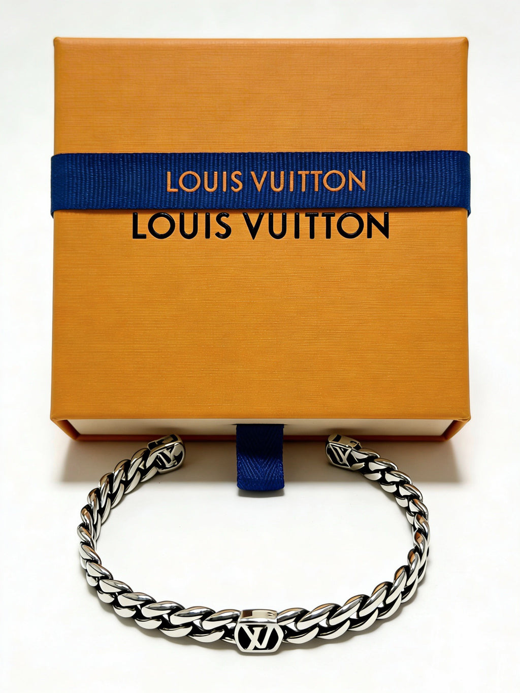Louis Vuitton Silver-Tone Open Antiqued Chain Bracelet - album image 1