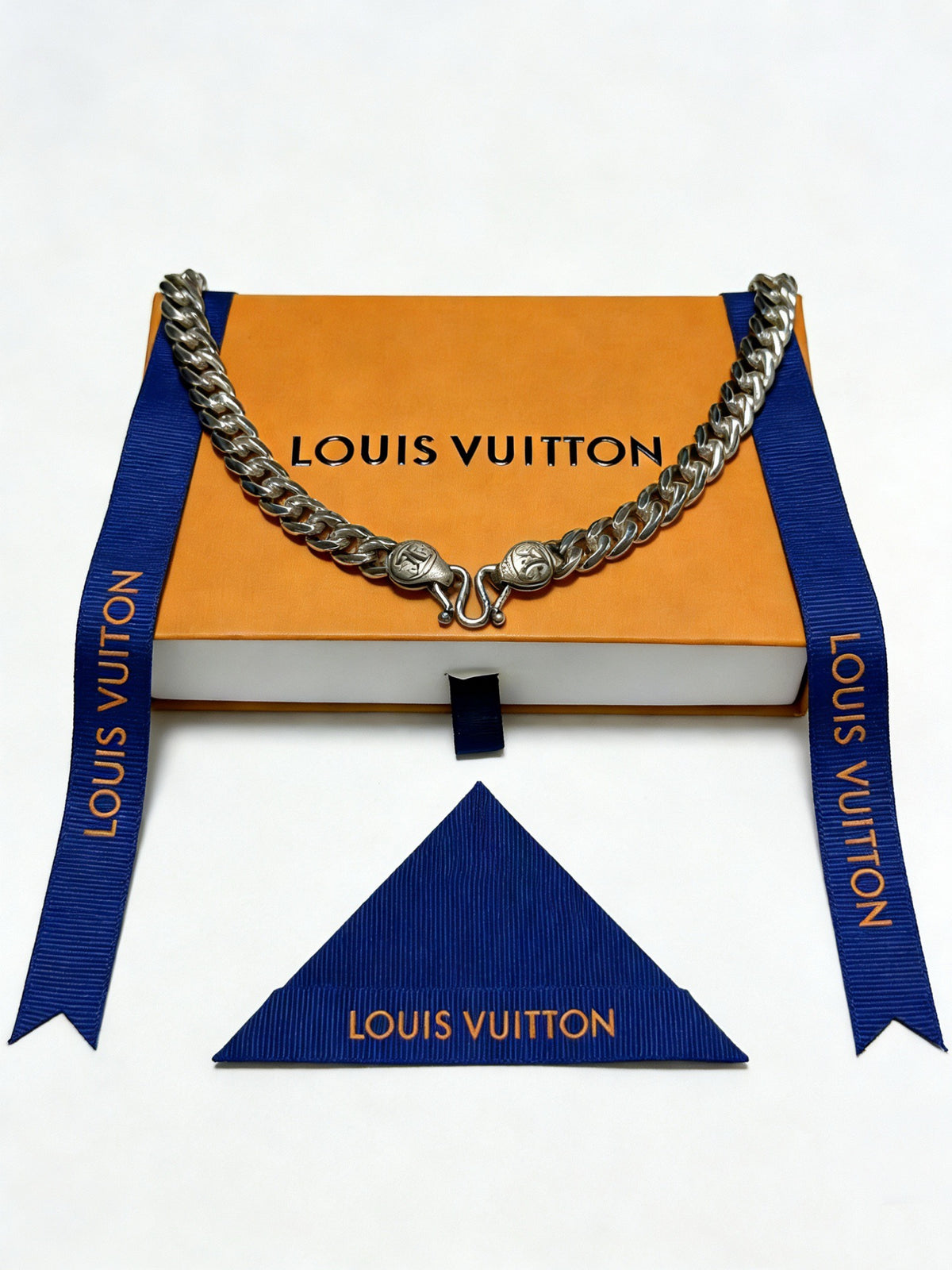 Louis Vuitton Silver-Tone Antiqued Chain Necklace - album image 5