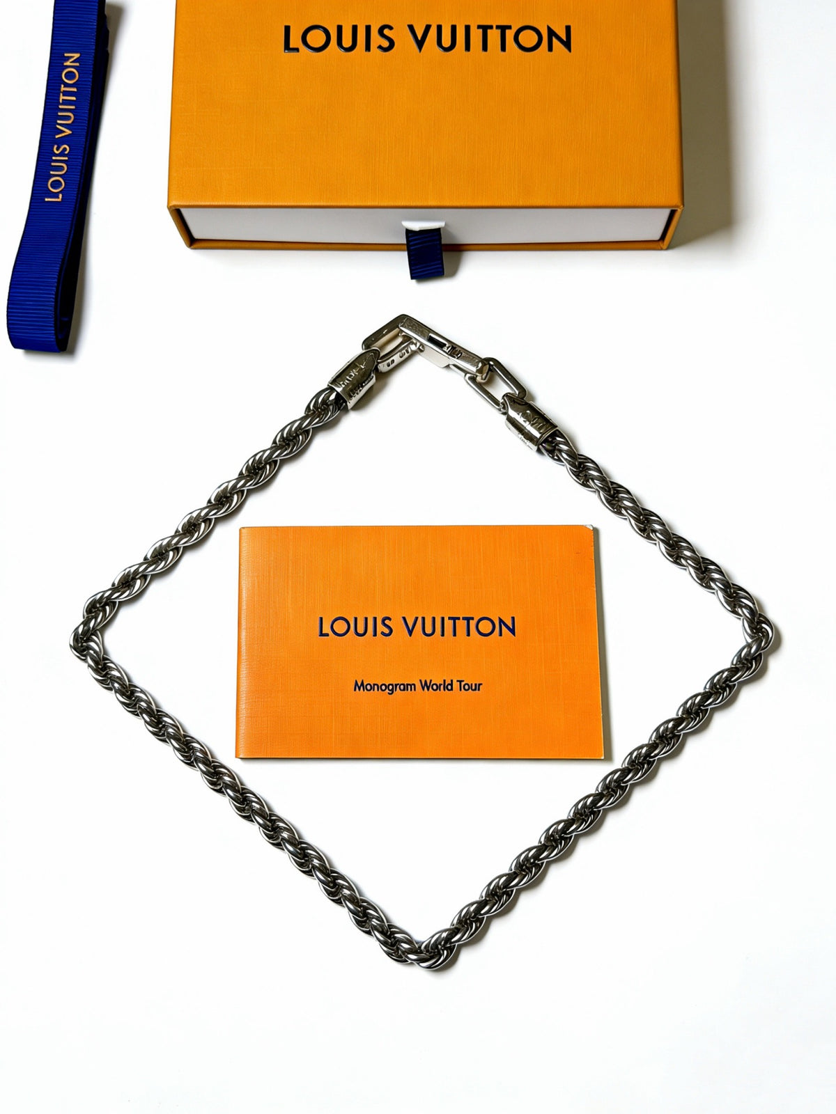 Louis Vuitton Silver-Tone Antiqued Chain Necklace - album image 3