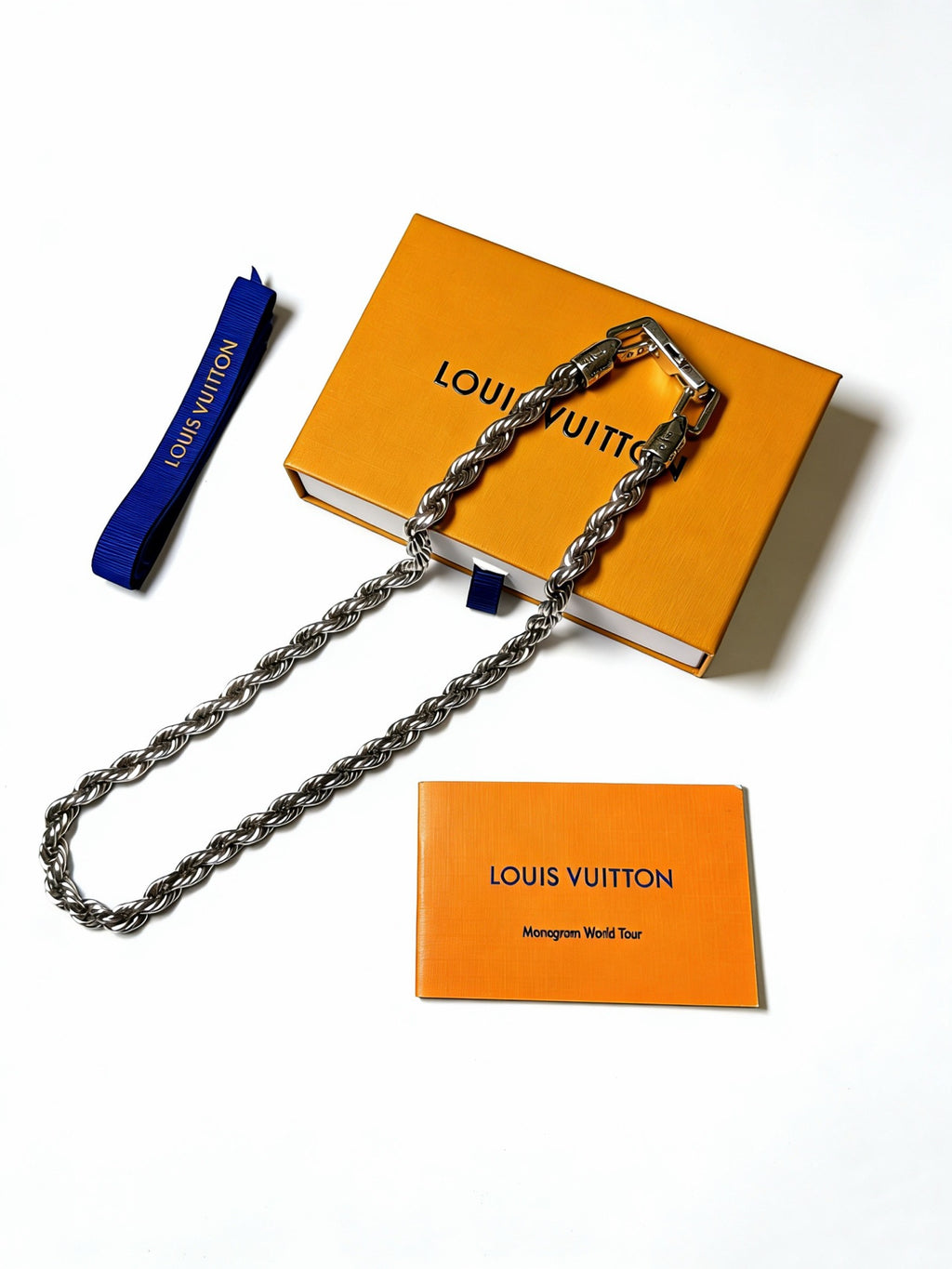 Louis Vuitton Silver-Tone Antiqued Chain Necklace - album image 6