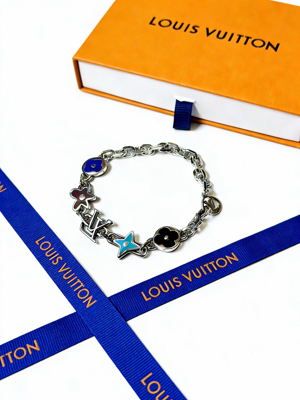 Louis Vuitton Silver-Tone Antiqued Cuban Link Chain Bracelet - album image 4