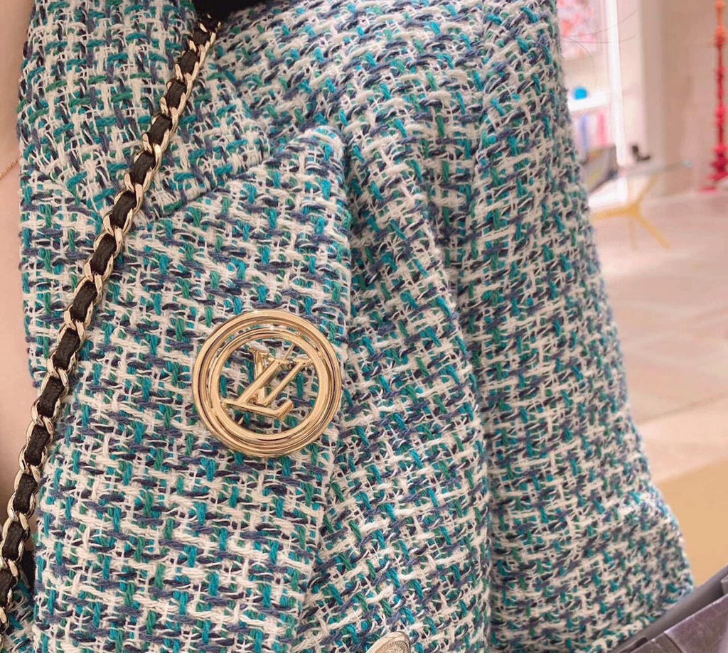Louis Vuitton LV Letter Brooch - album image 4