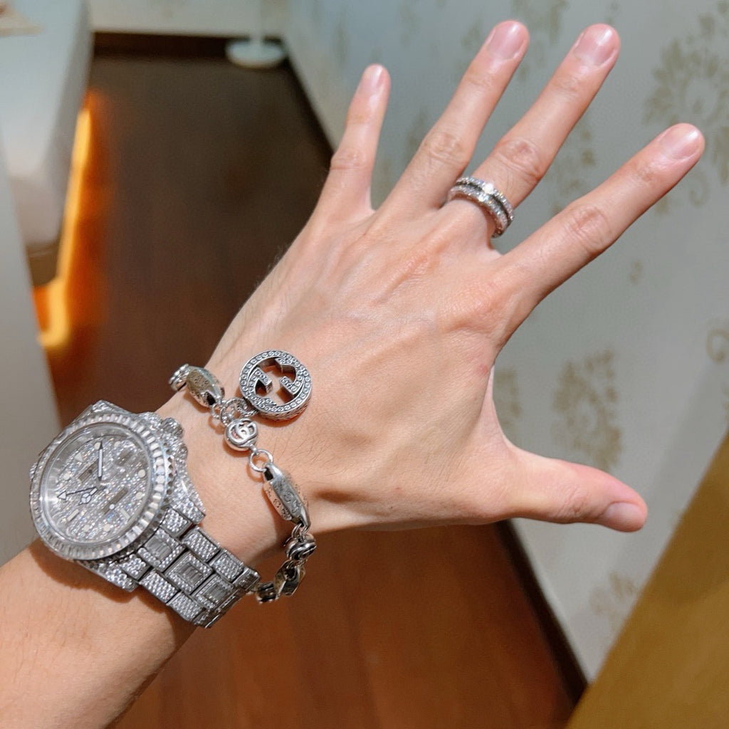 Gucci Silver-Tone Rectangular Link Bracelet with Medallion Charm - album image 9