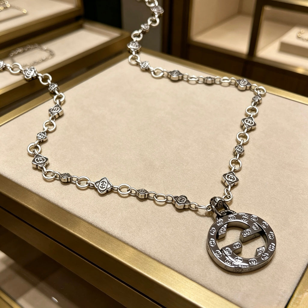 Gucci Anger Forest Interlocking G Antique Silver-Tone Silver-Tone Antiqued Chain Necklace - album image 8