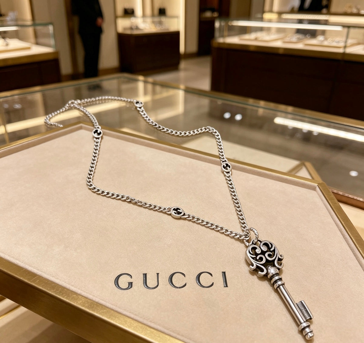 Gucci Anger Forest Interlocking G Antiqued Chain Necklace - album image 4