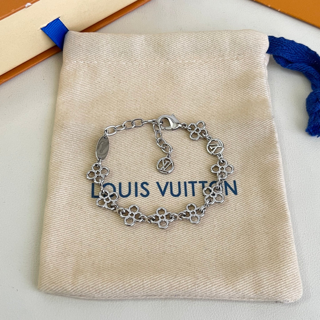 Louis Vuitton Silver-Tone Round-End Open Bangle - album image 4
