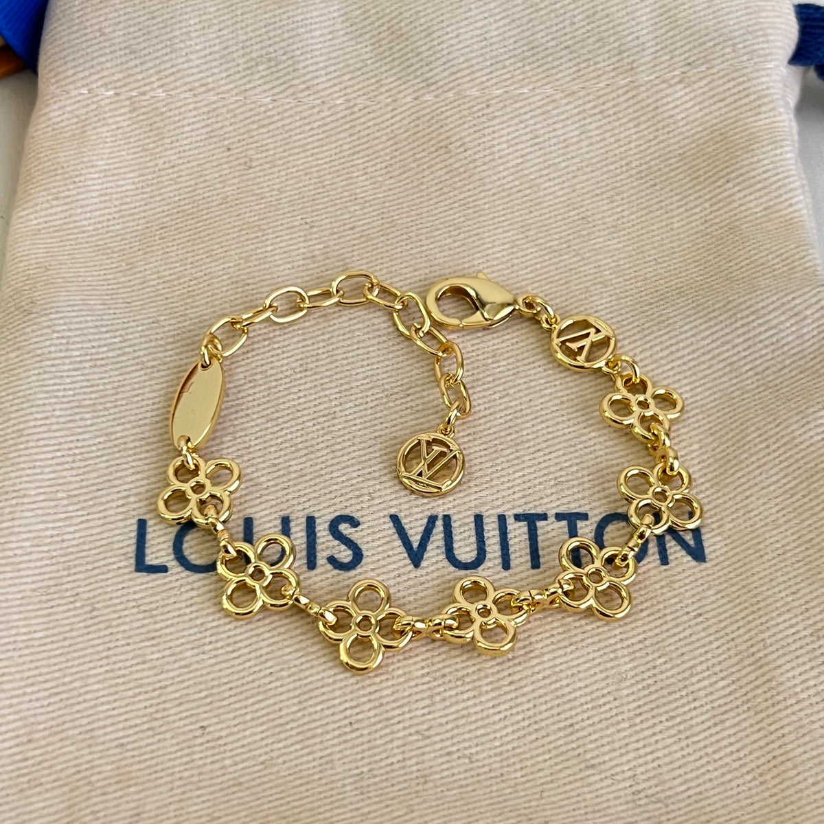 Louis Vuitton Gold-Tone Round-End Open Bangle - album image 5