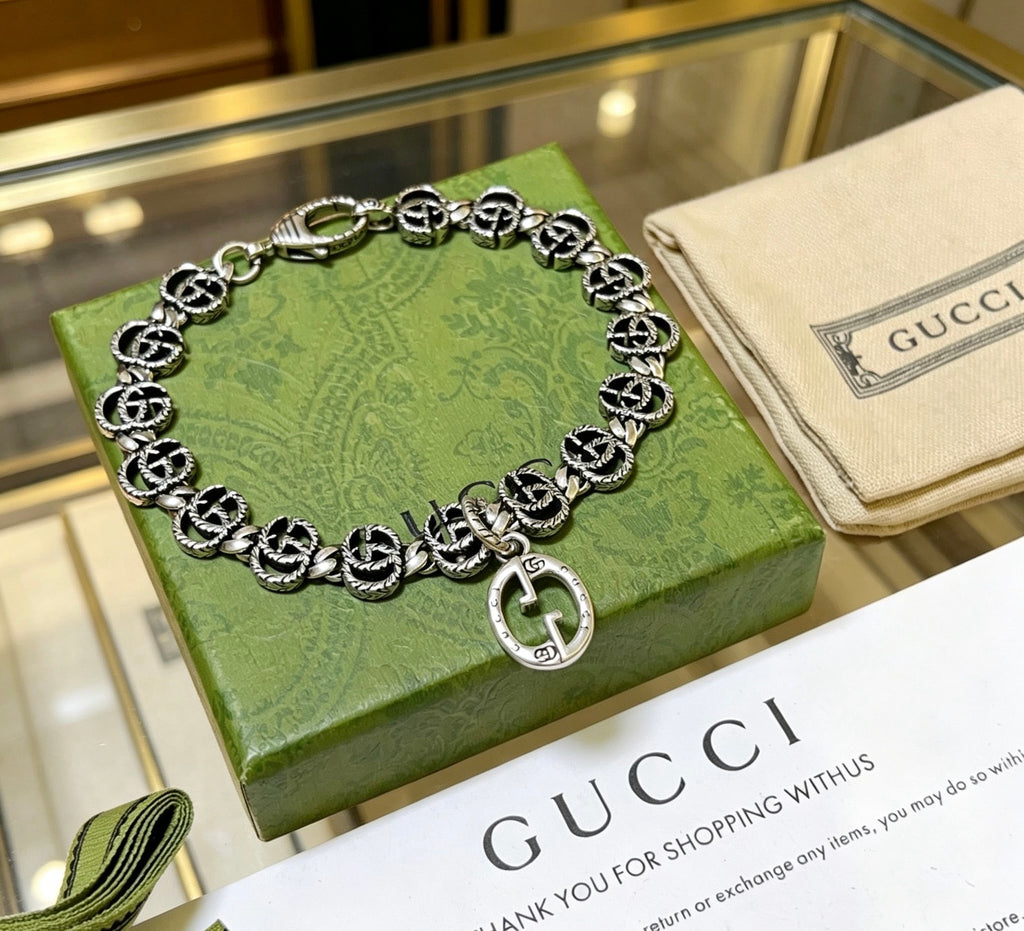 Gucci Silver-Tone G Medallion Link Bracelet with Circular Charm - album image 2