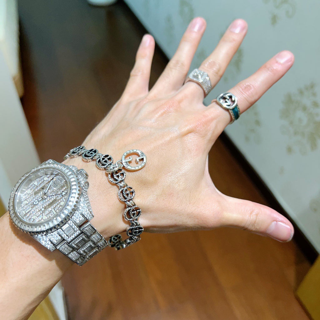 Gucci Silver-Tone G Medallion Link Bracelet with Circular Charm - album image 3