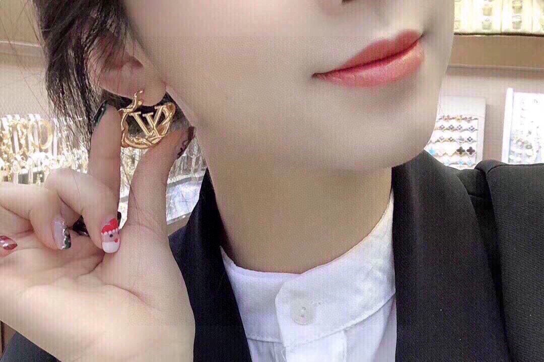 Louis Vuitton LV Letter Jewelry - Earrings or Necklace - album image 9