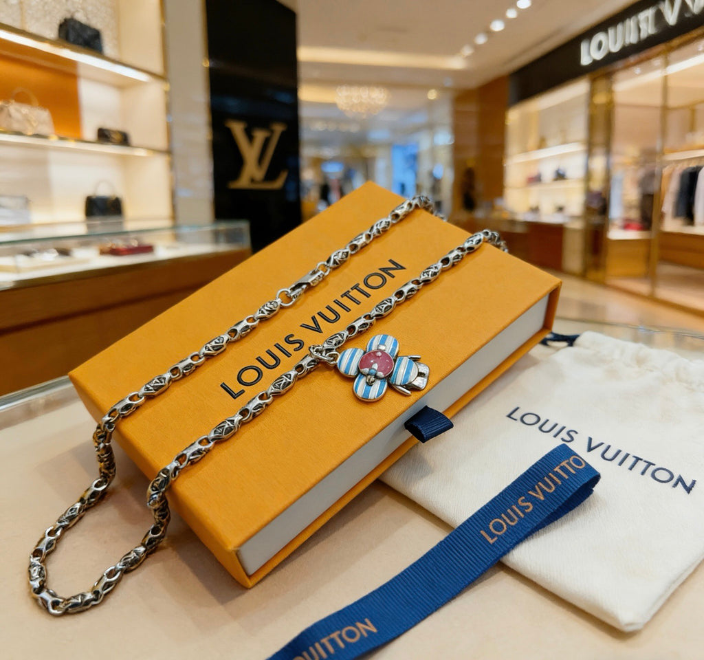 Louis Vuitton Silver-Tone Antiqued Chain Necklace - album image 8