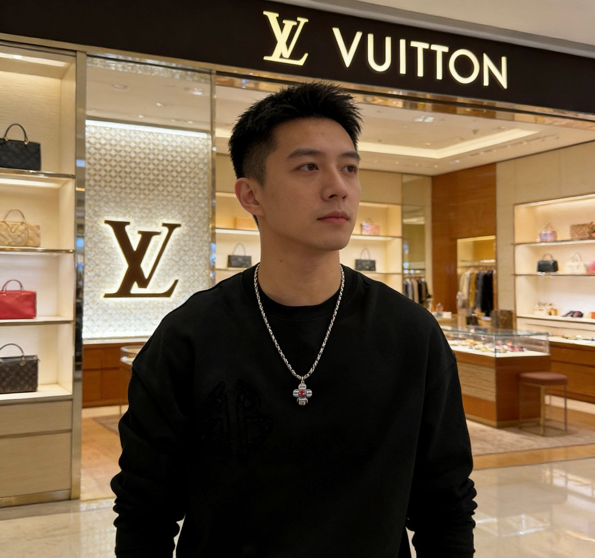 Louis Vuitton Silver-Tone Antiqued Chain Necklace - album image 5