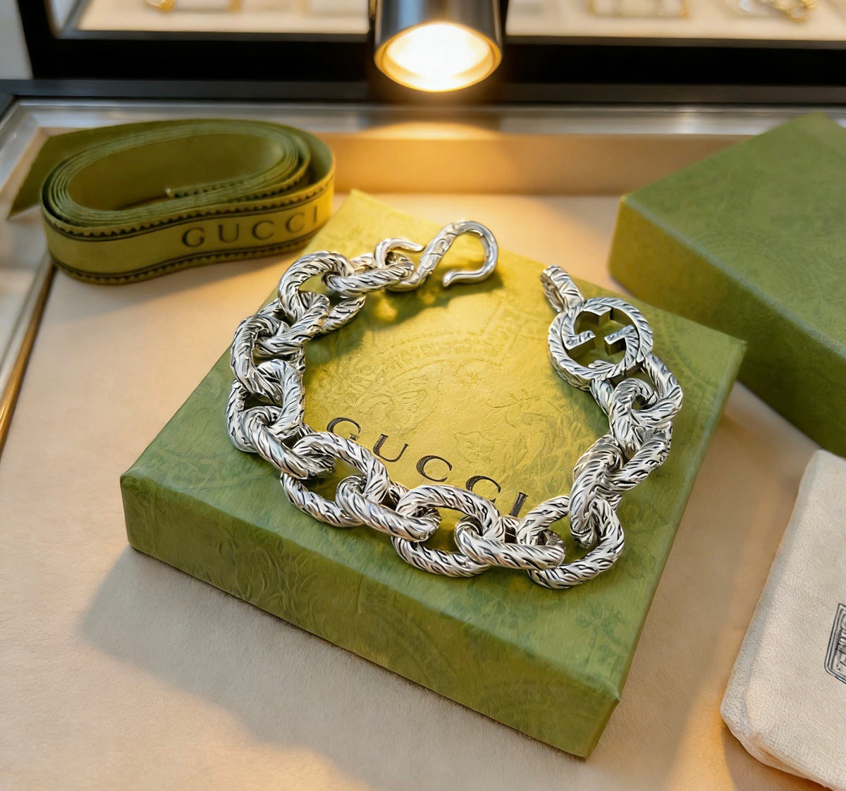 Gucci Silver-Tone Oversized Oval Link Bracelet - album image 2