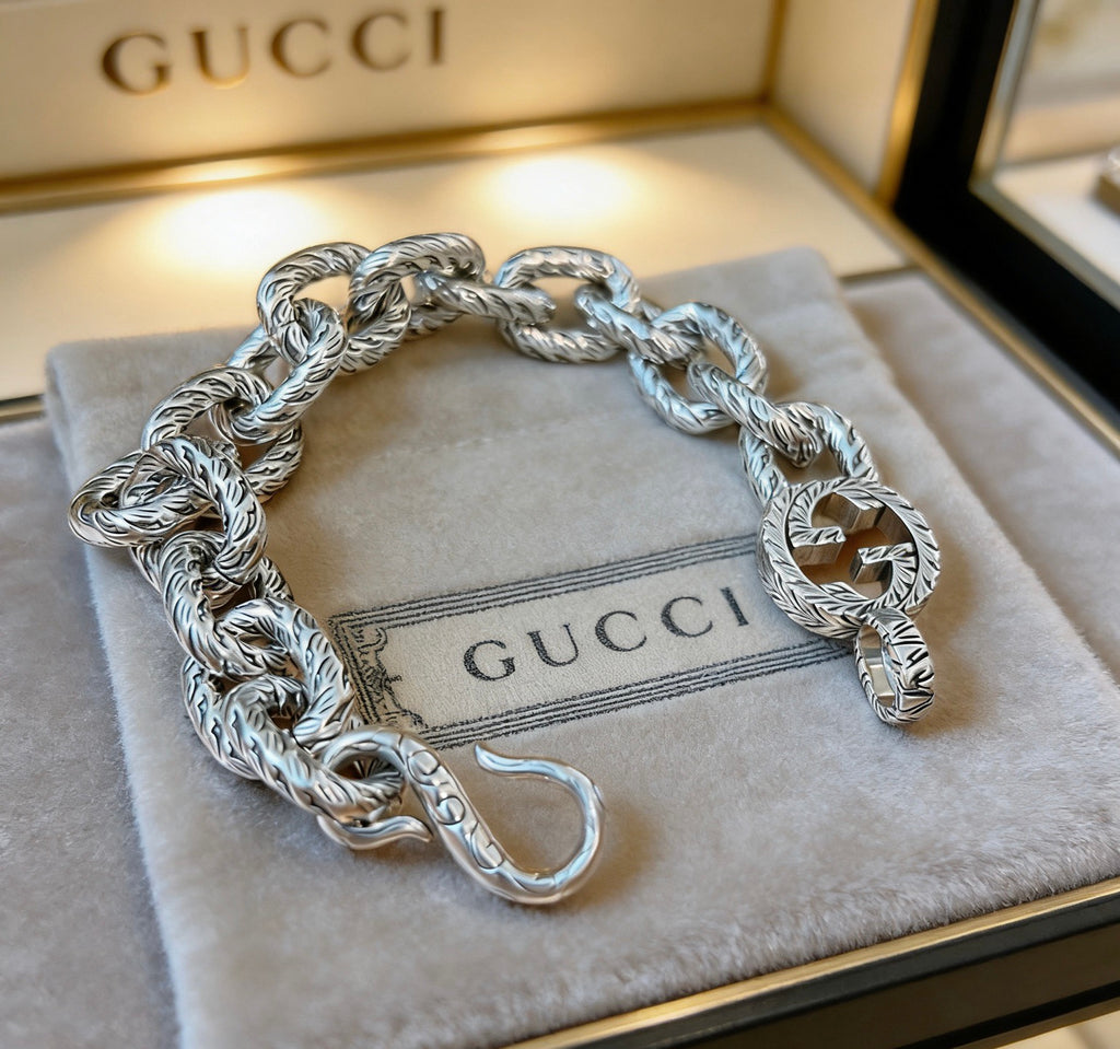 Gucci Silver-Tone Oversized Oval Link Bracelet - album image 1