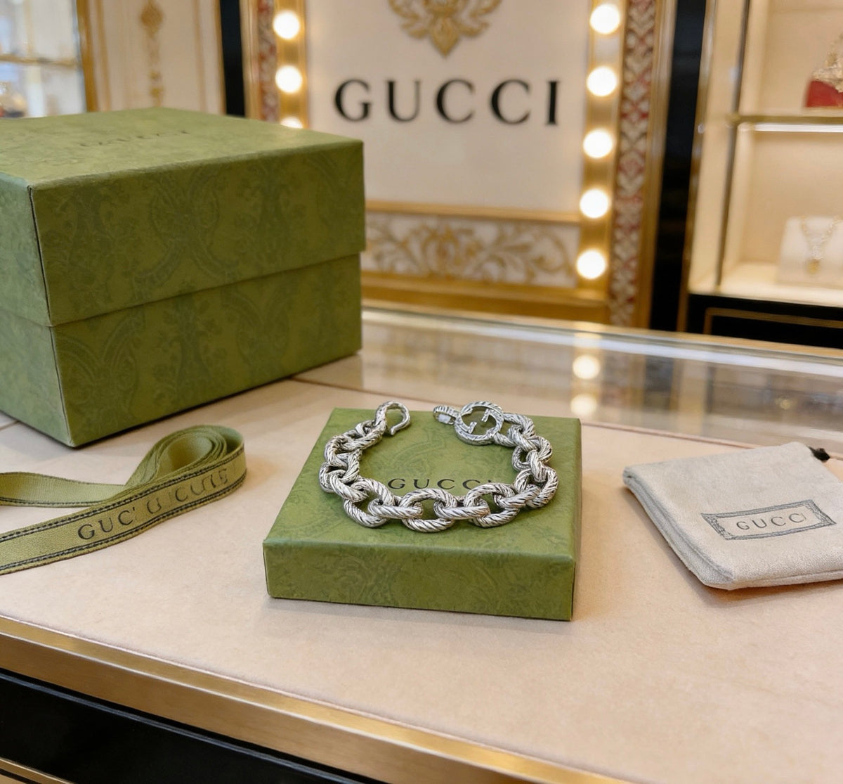 Gucci Silver-Tone Oversized Oval Link Bracelet - album image 6
