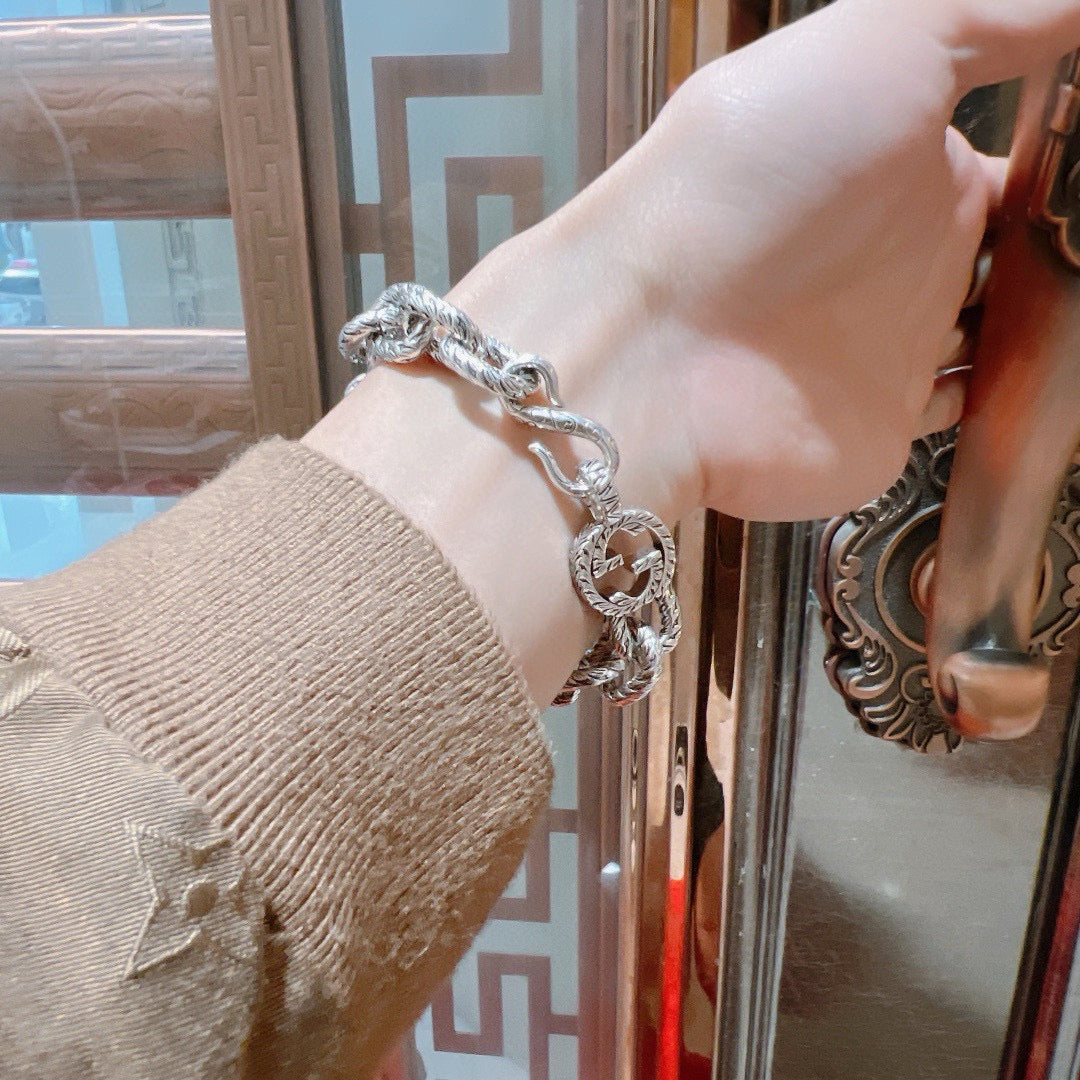 Gucci Silver-Tone Oversized Oval Link Bracelet - album image 4