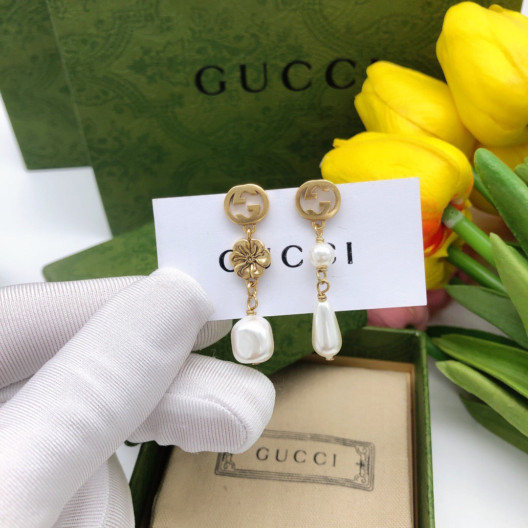 Gucci Teardrop Pearl Flower Earrings - album image 2