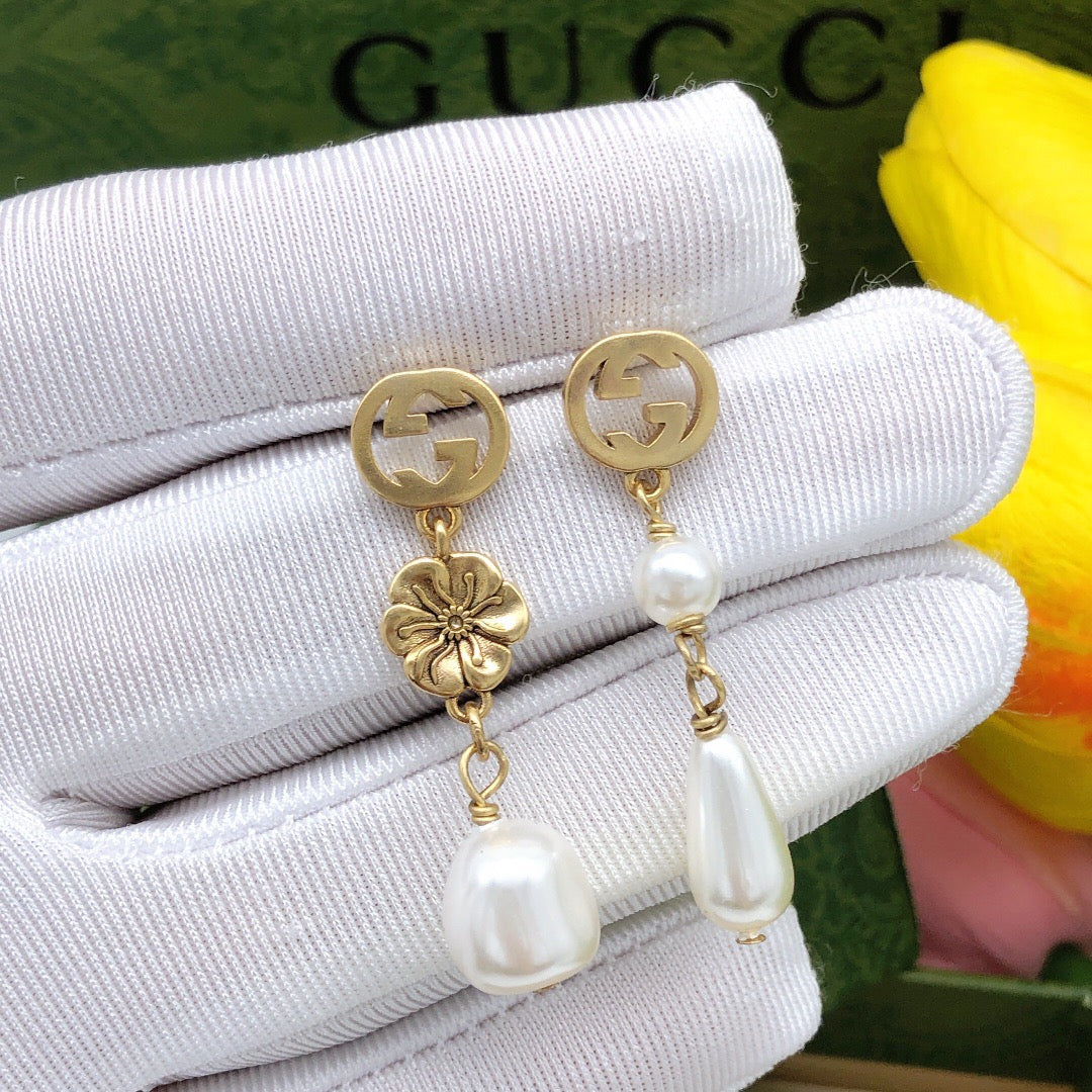 Gucci Teardrop Pearl Flower Earrings - album image 3