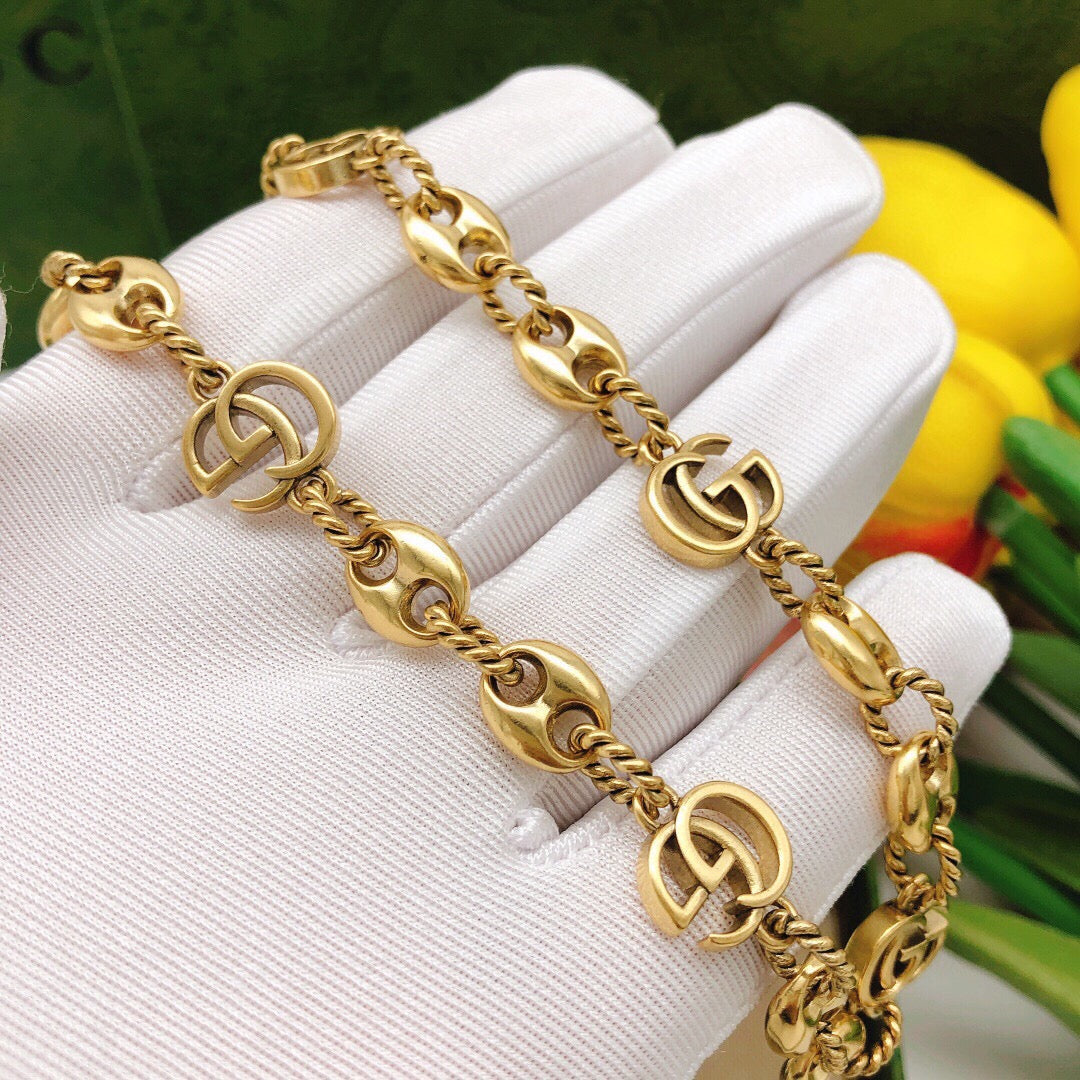 Gucci Gold-Tone Oval Link Necklace - album image 6