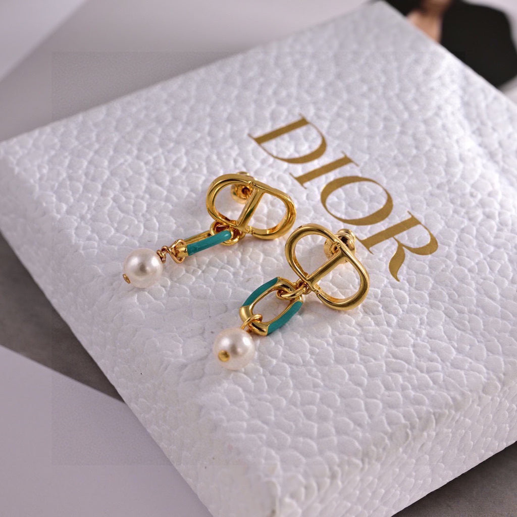 Dior Metallic Bow and Pearl-Look Earrings - product image 4
