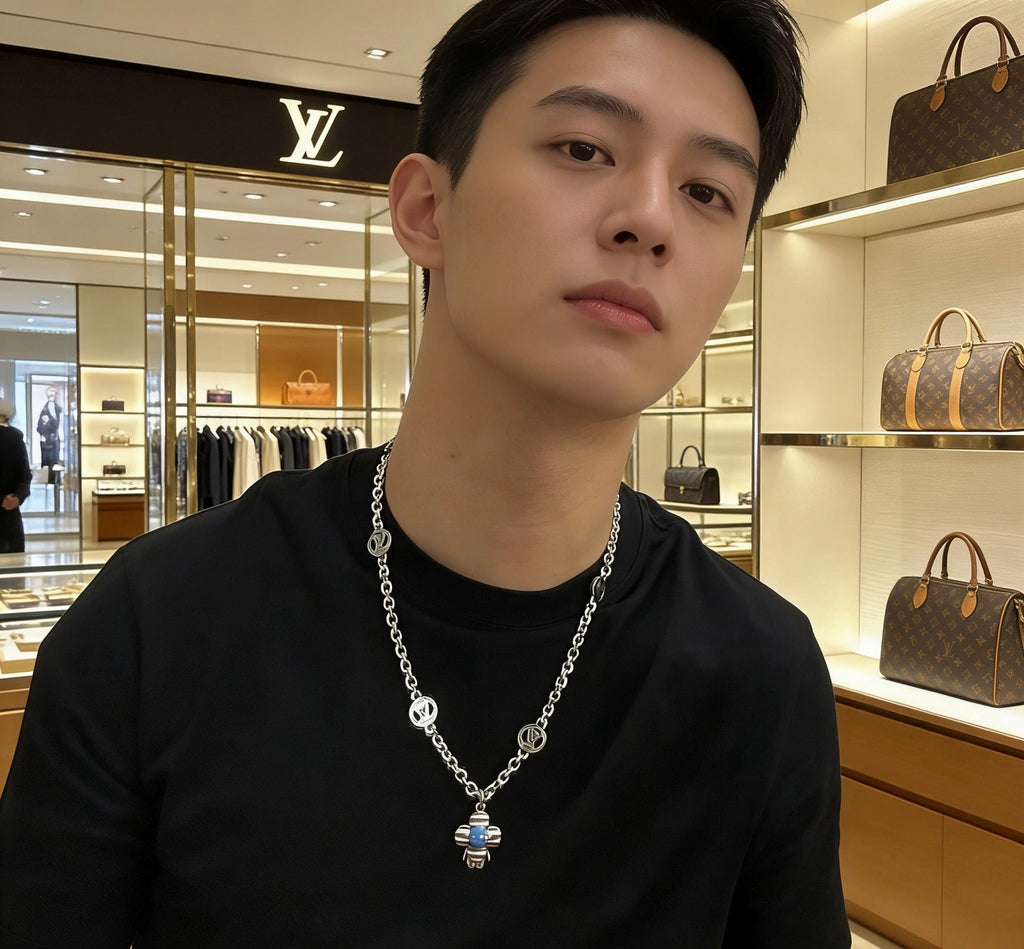 Louis Vuitton Silver-Tone Antiqued Chain Necklace - album image 9