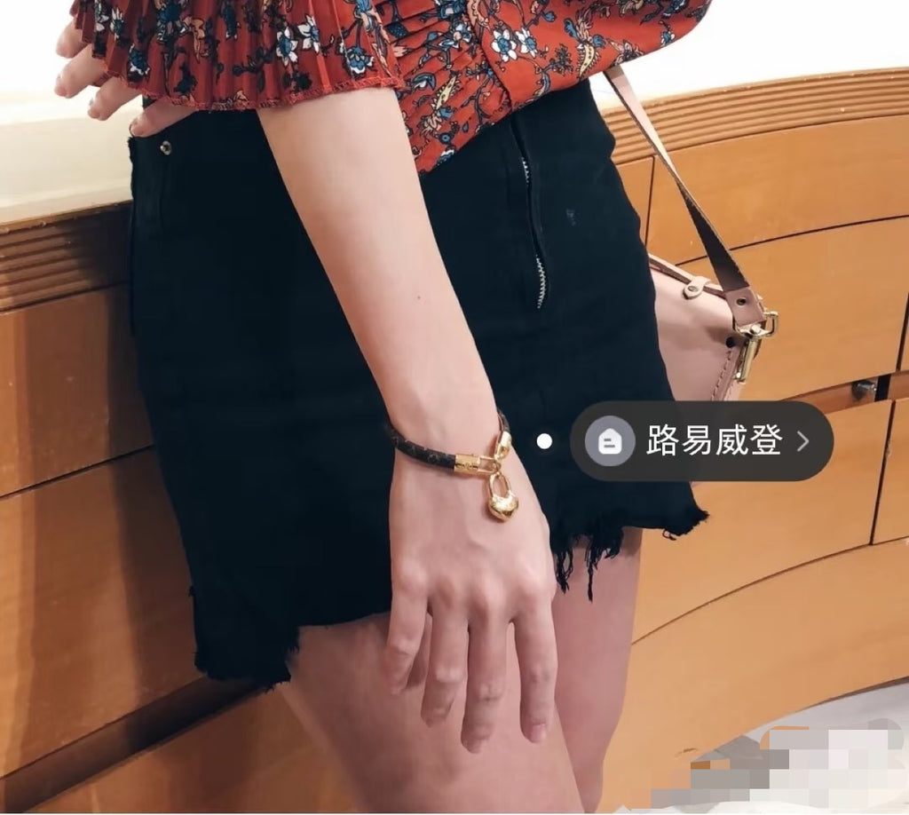 Louis Vuitton Circle Gold-Tone Leather Bracelet - album image 5