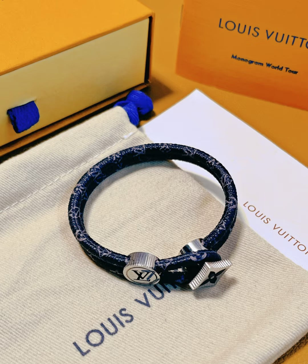Louis Vuitton Circle Gold-Tone Leather Bangle - album image 9