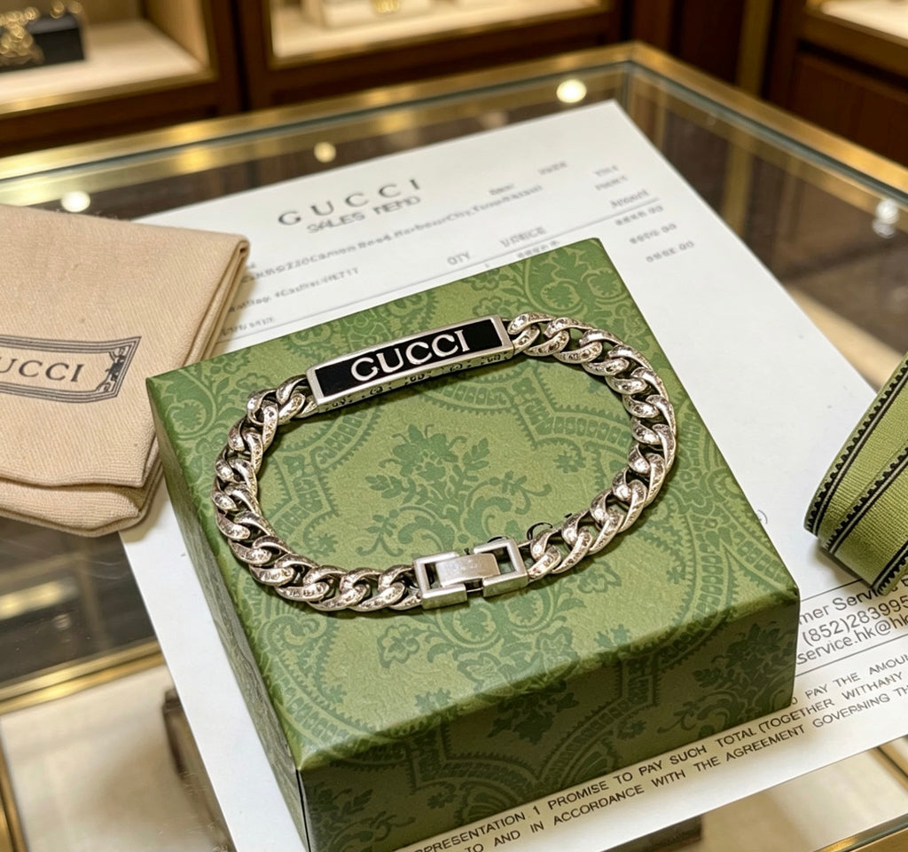 Gucci Silver-Tone GUCCI Plaque Chain Bracelet - album image 1