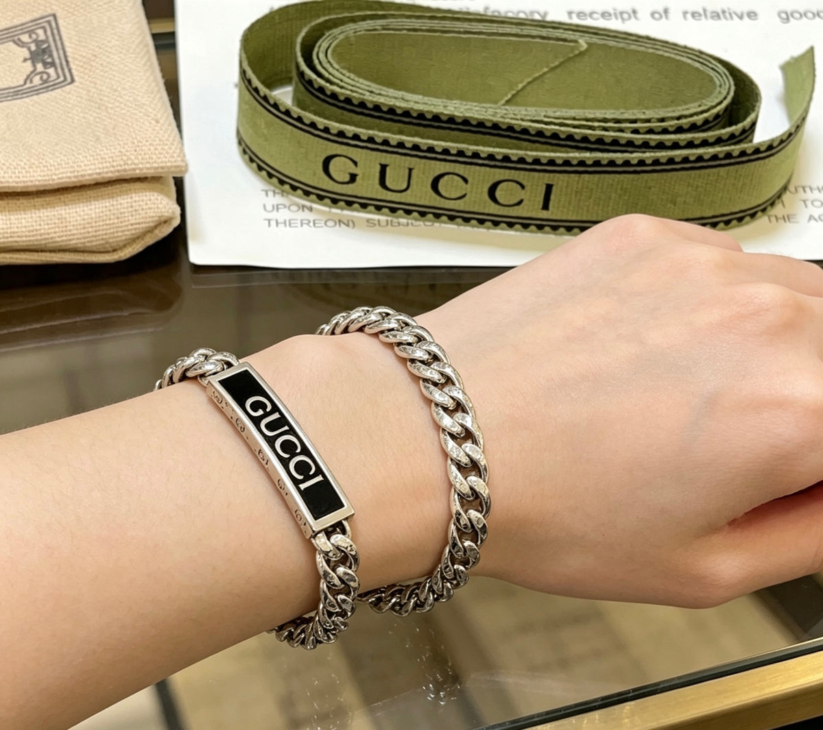 Gucci Silver-Tone GUCCI Plaque Chain Bracelet - album image 6