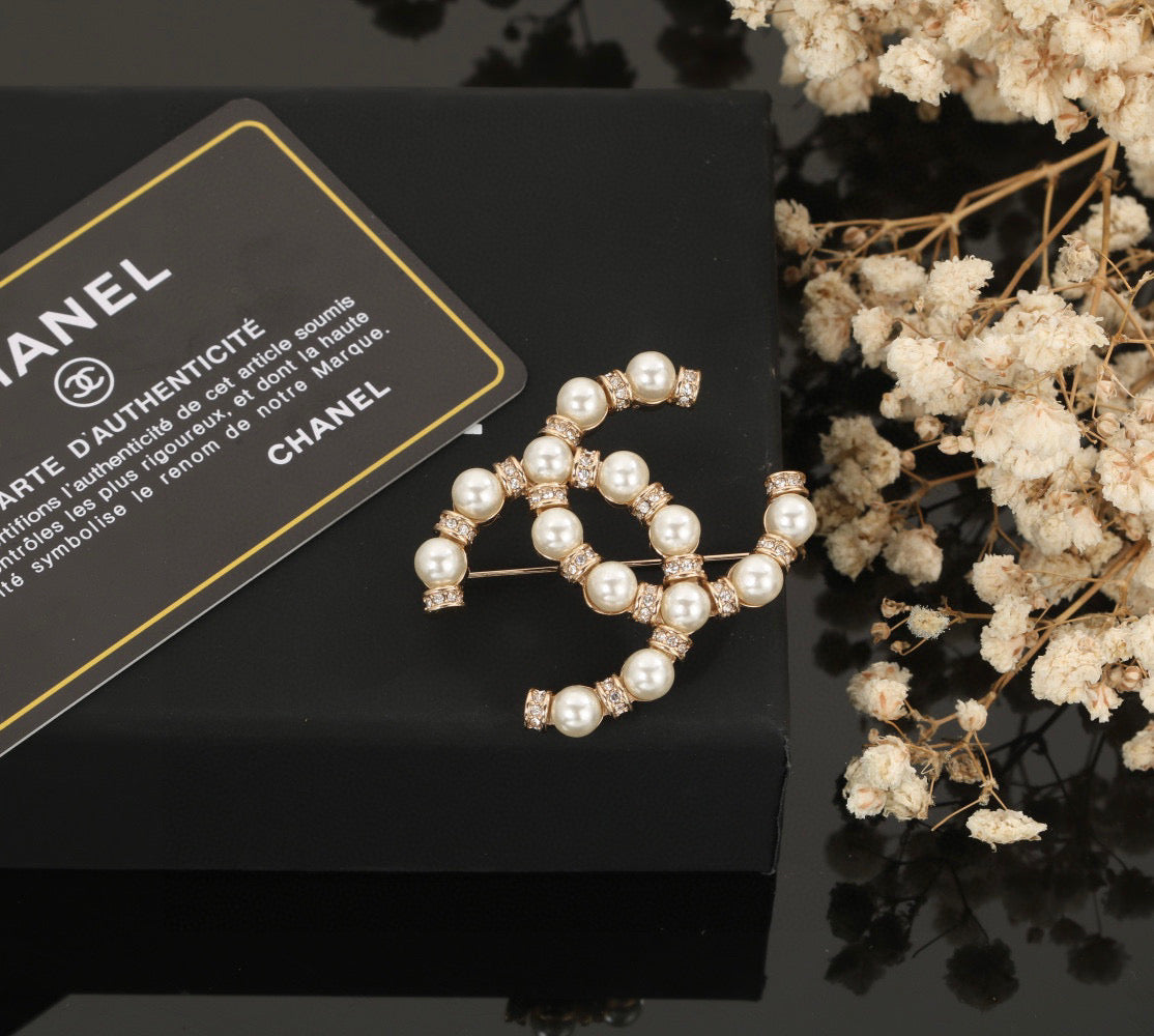 Chanel Interlocking C Brooch - album image 2