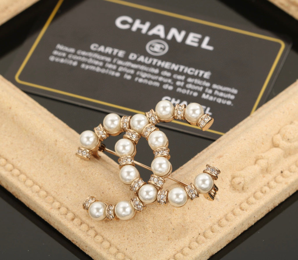 Chanel Interlocking C Brooch - album image 7